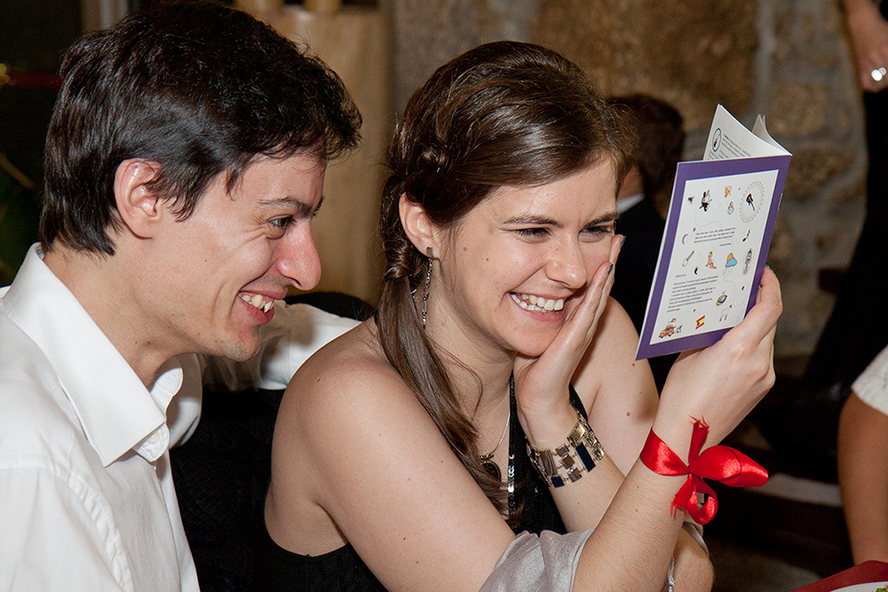 Convidados a verem o convite de Casamento - Viseu