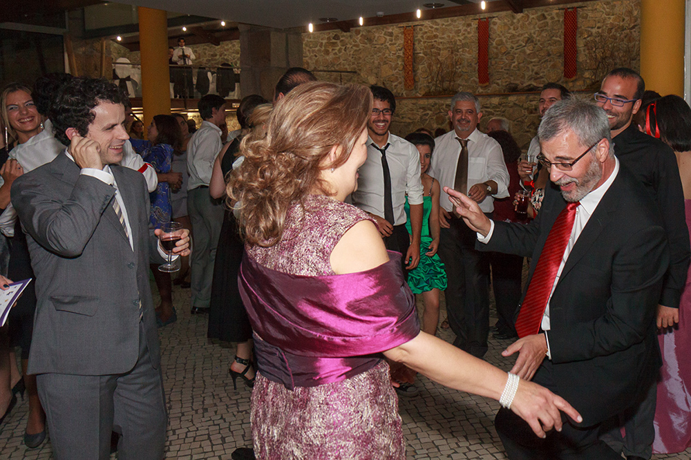 Pais da noiva a dançarem na Quinta do Barreiro - Viseu