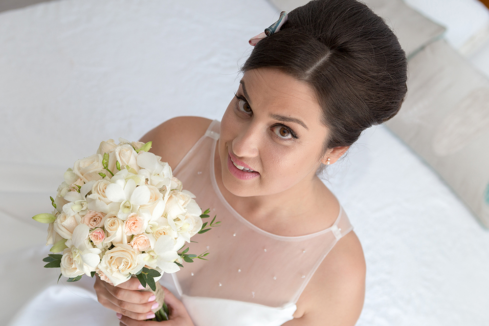 A Noiva a olhar para o fotografo