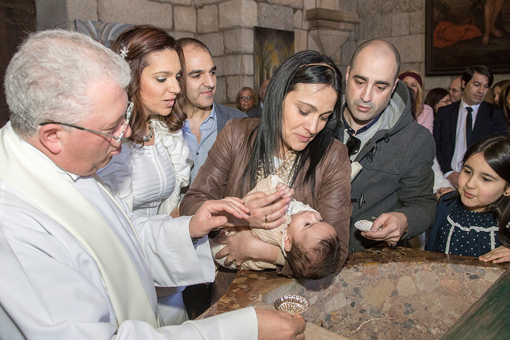 O Baptismo do Gustavo na Sé de Viseu