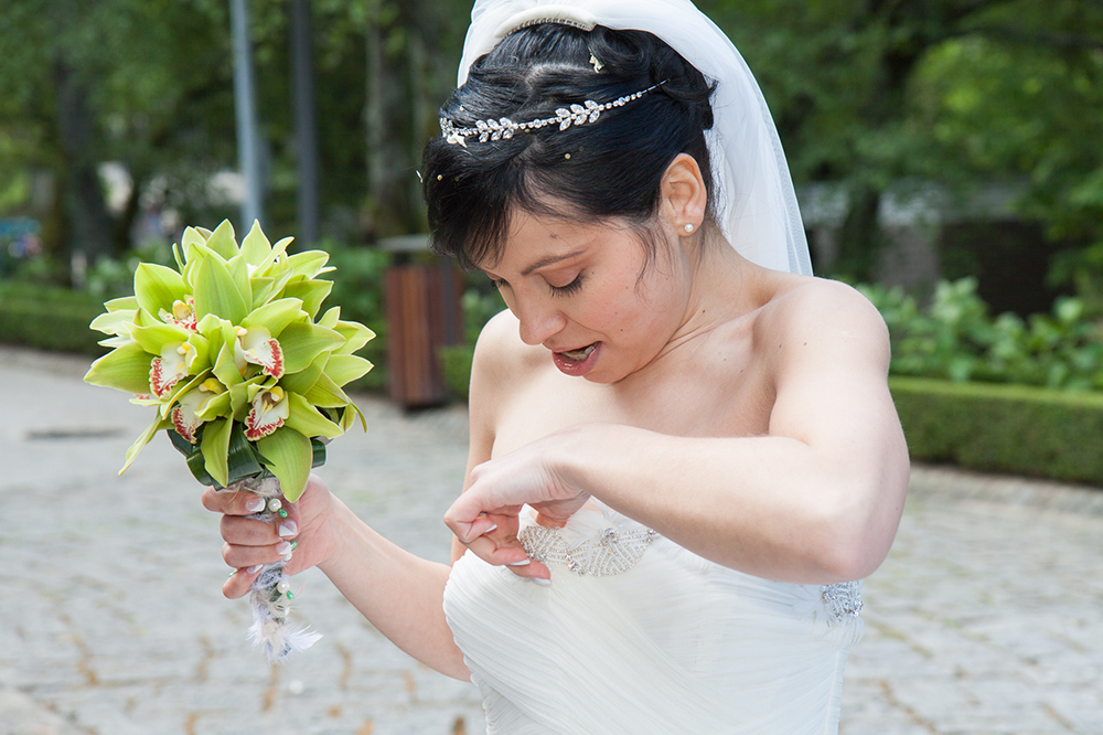 A noiva à saída da Igreja do Terceiros - Viseu
