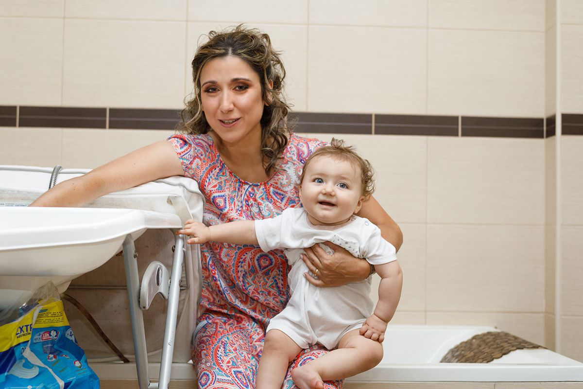 A Mãe e o Zé Pedro antes do Banho