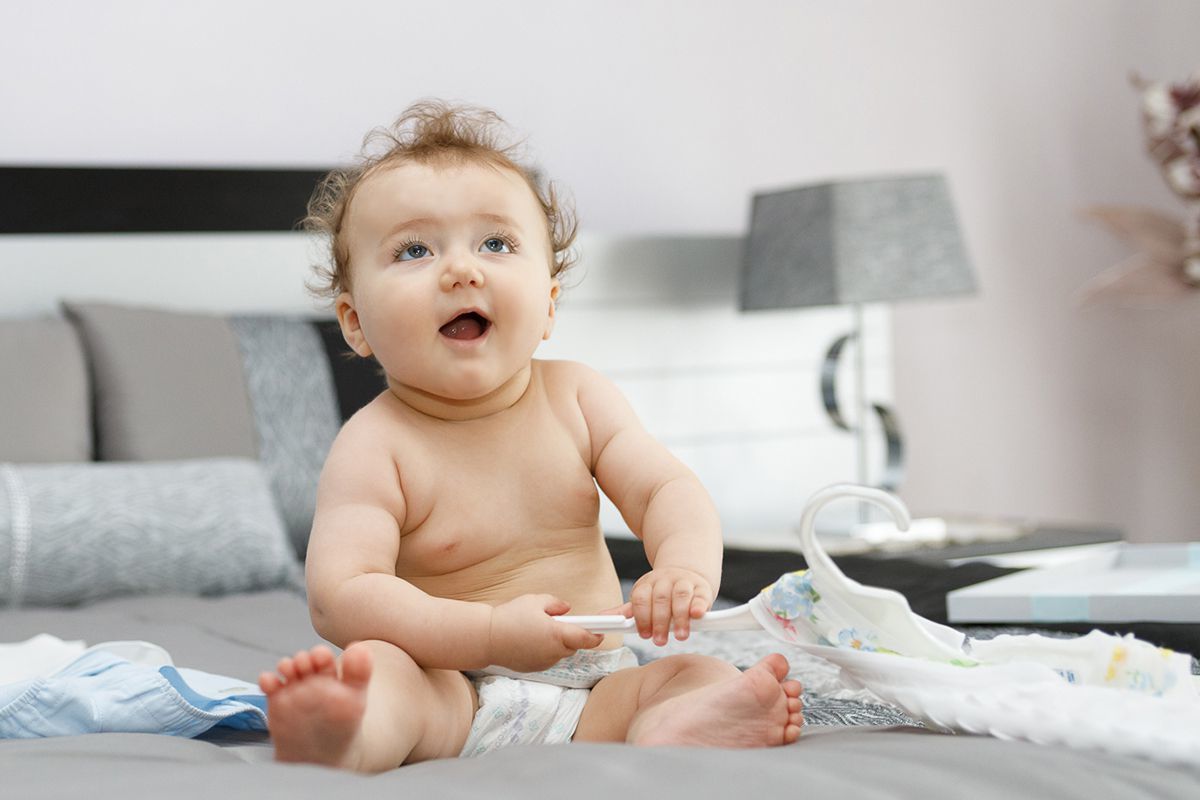 O Zé Pedro curioso com a roupa