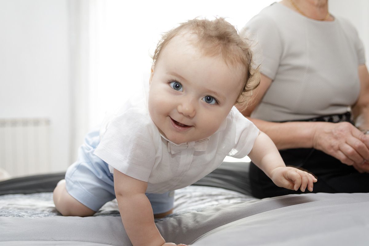 O Zé Pedro a gatinhar