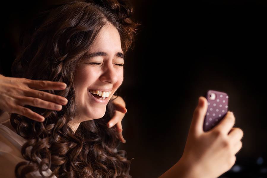 Ao telefone com a amiga