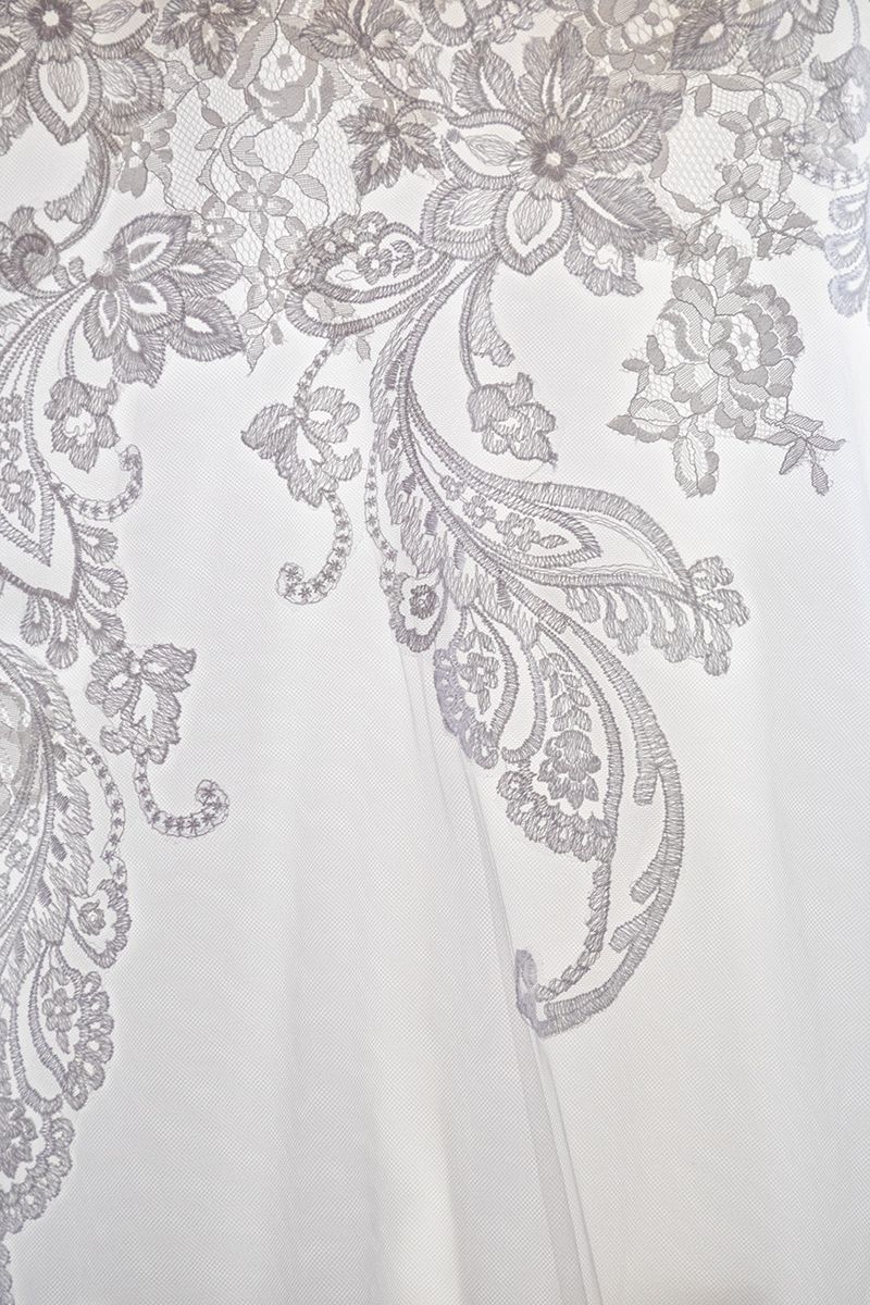 Pormenor do vestido da noiva