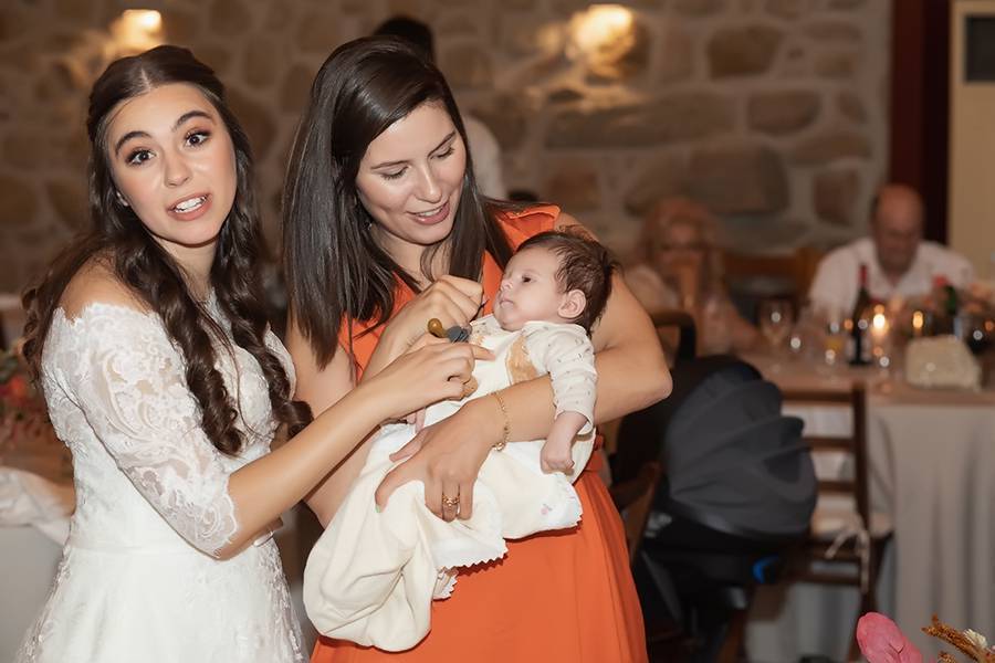 É tão lindo este  bebé