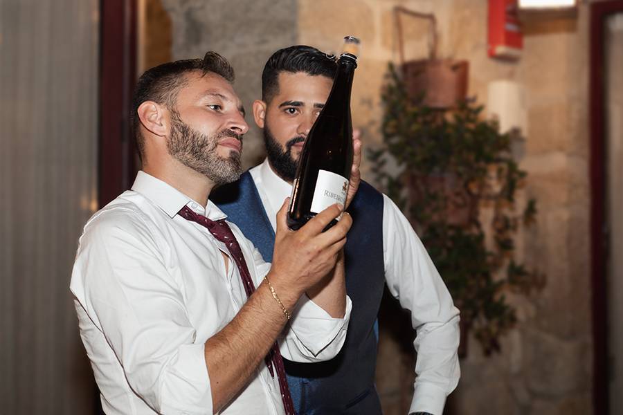 O Noivo a ver o Champanhe