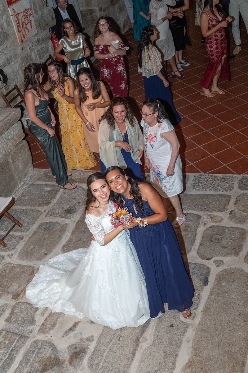 A madrinha apanhou o bouquet