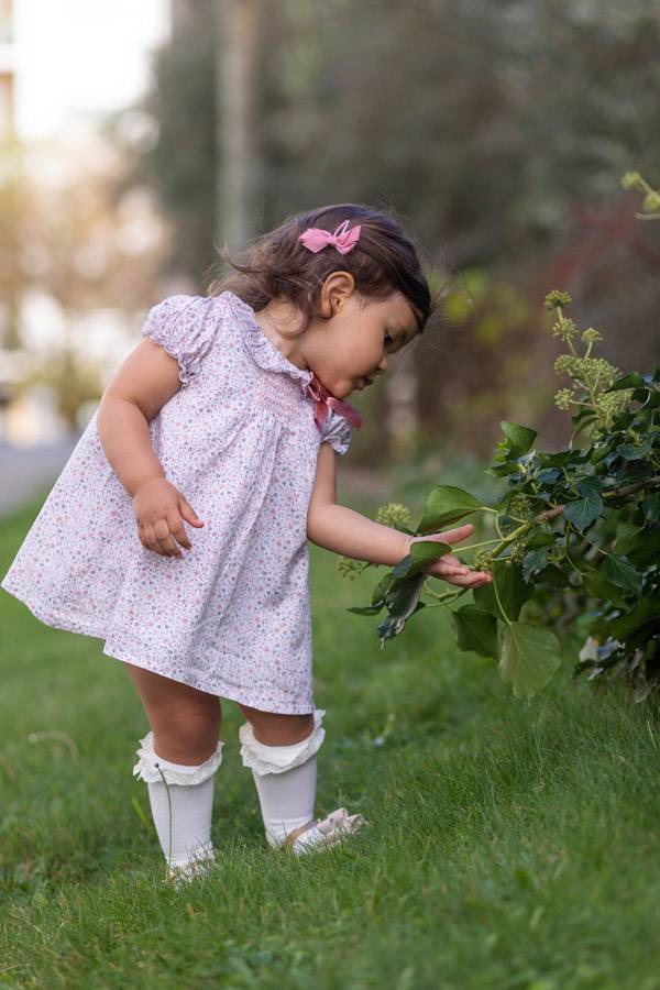 a Benedita no jardim em Viseu