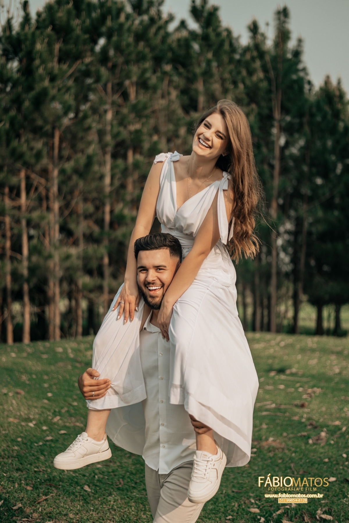 ensaio-fotografico-pre-wedding-romantico-no-campo-com-duda-e-joao-por-do-sol-luz-natural-fábio-matos-fotografo-estancia-velha-novo-hamburgo-rs-brasil-ensaio-fotografico.jpg  
pre-wedding.jpg  
ensaio-pre-casamento.jpg  
casal-no-campo.jpg  
luz-natural