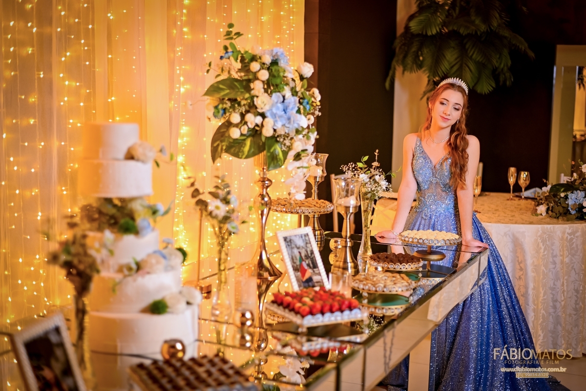 kamili-celebra-seus-15-anos-em-campo-bom-com-festa-de-princesa-e-ensaio-fotografico-emocionante-repleto-de-luz-natural-sorrisos-sonhos-realizados-amor-verdadeiro-emocao-e-memorias-unicas