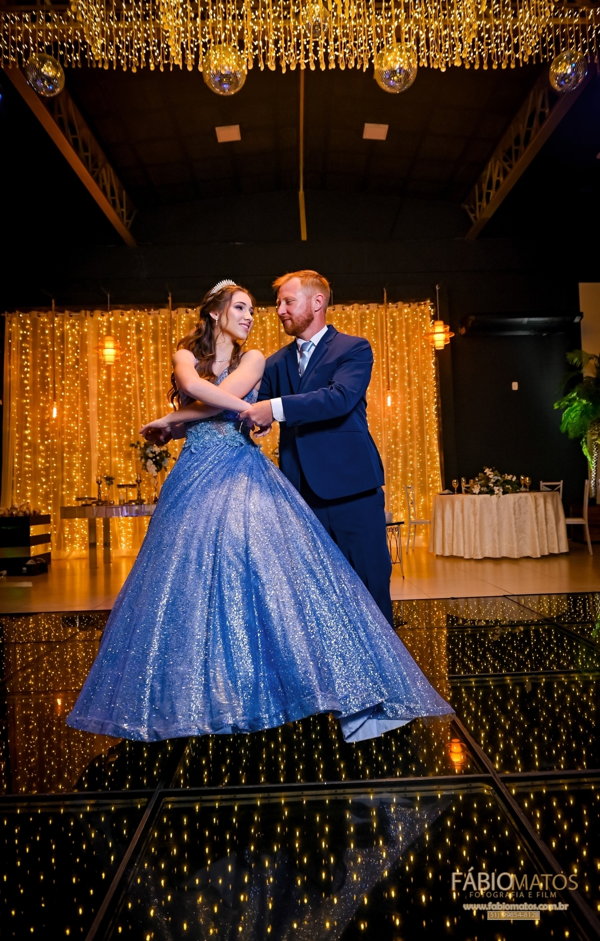 kamili-celebra-seus-15-anos-em-campo-bom-com-festa-de-princesa-e-ensaio-fotografico-emocionante-repleto-de-luz-natural-sorrisos-sonhos-realizados-amor-verdadeiro-emocao-e-memorias-unicas