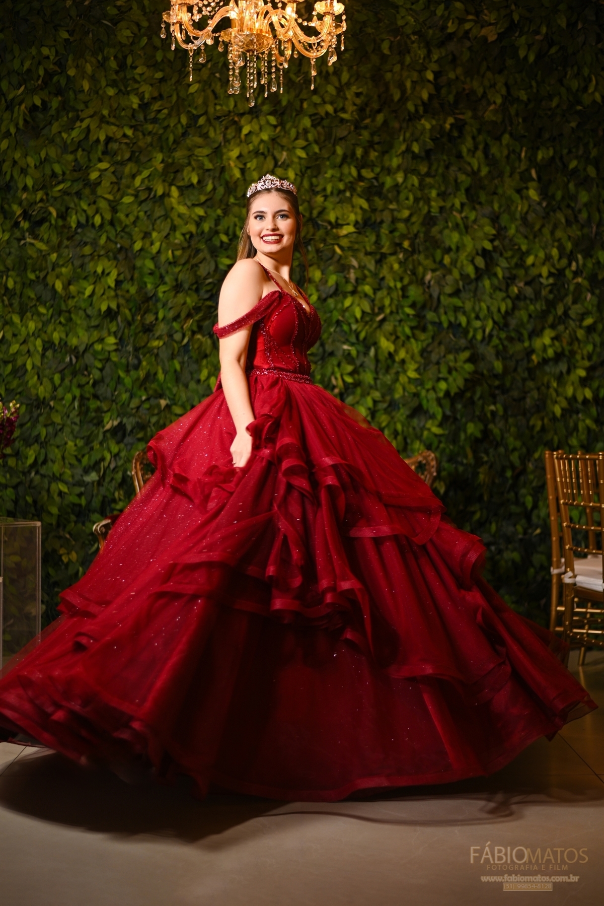 Uma noite pensada em cada detalhe para celebrar os 15 anos com emoção, beleza e personalidade. Cada fotografia eterniza não apenas o evento, mas a história, os sentimentos e a essência da debutante.