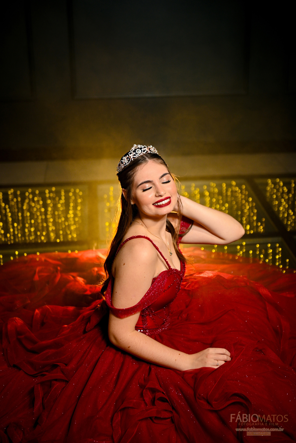 Uma noite pensada em cada detalhe para celebrar os 15 anos com emoção, beleza e personalidade. Cada fotografia eterniza não apenas o evento, mas a história, os sentimentos e a essência da debutante.