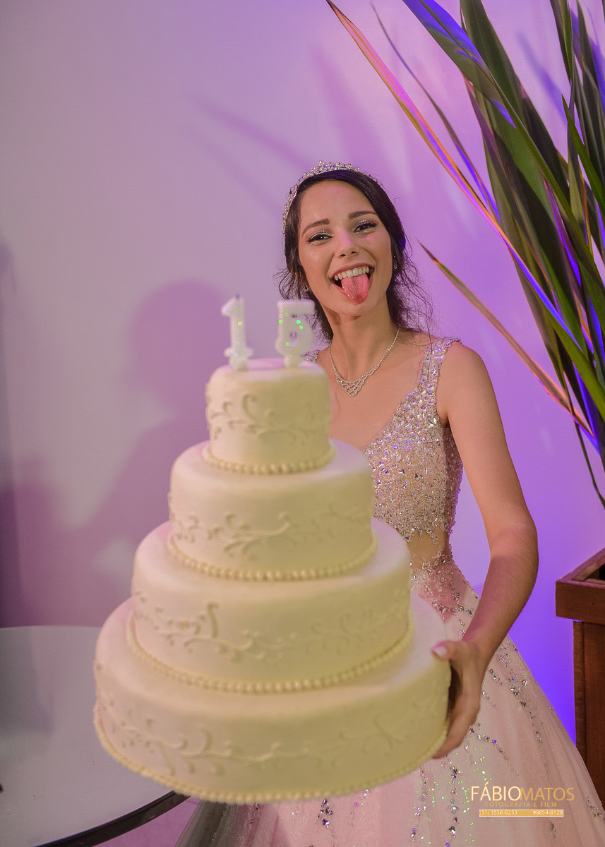 15-anos-isa-isadora-estância-velha-espaço-festas-eventos-campo-grande-fotografia-fotos-15th-years-fotógrafo-rs-r.s-fábio-matos-vale-dos-sinos-debutante-vestido-quinze-anos-diferente-moderna-decoração