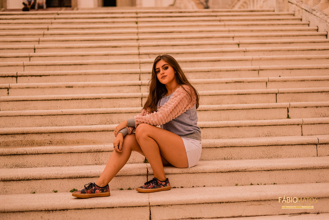 eduarda-porto-alegre-novo-hamburgo-vale-dos-sinos-fotografia-fotógrafo-fotos-15-anos-fifteen-sessão-15th-book-menina-session-fotos-diferentes-fumaça-fogo-entardecer-dia