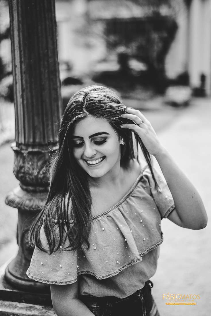 eduarda-porto-alegre-novo-hamburgo-vale-dos-sinos-fotografia-fotógrafo-fotos-15-anos-fifteen-sessão-15th-book-menina-session-fotos-diferentes-fumaça-fogo-entardecer-dia