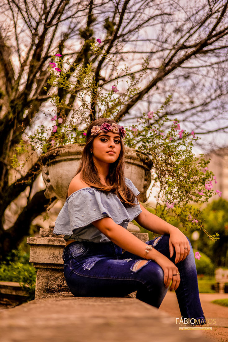 eduarda-porto-alegre-novo-hamburgo-vale-dos-sinos-fotografia-fotógrafo-fotos-15-anos-fifteen-sessão-15th-book-menina-session-fotos-diferentes-fumaça-fogo-entardecer-dia