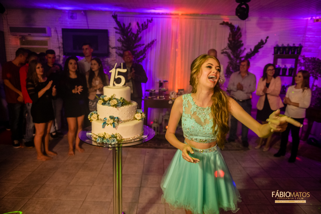 15-anos-festa-debutante-vestido-dress-sonho-dream-fábio-matos-fotográfo-fotografias-fotos-evento-rs-girl-menina-eventos-estância-velha-vale-dos-sinos-serra-gaúcha-make-maquiagem-fotos-diferentes-alegria-love-decor-photography-photo