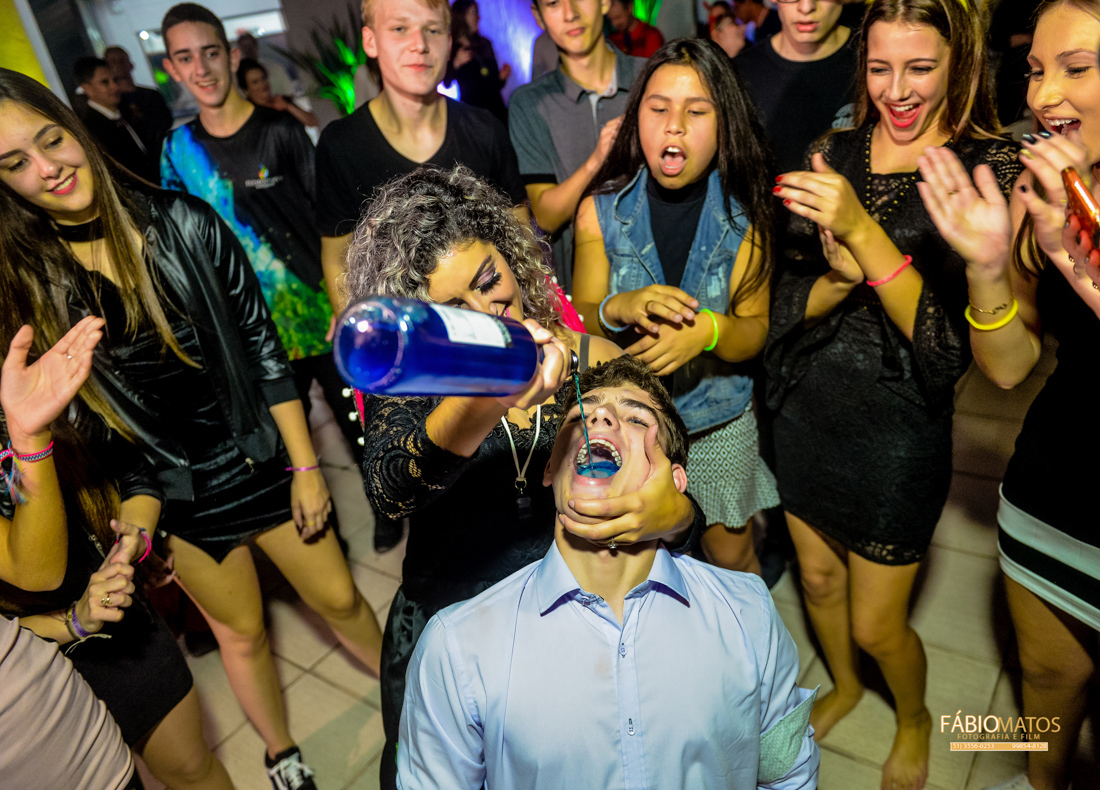 -15th-15anos-festa-makingof-15-years-ivoti-vestido-debutante-festade15anos-rs
-fábiomatos-fotografia-fotógrafo-estânciavelha-salãodebeleza 