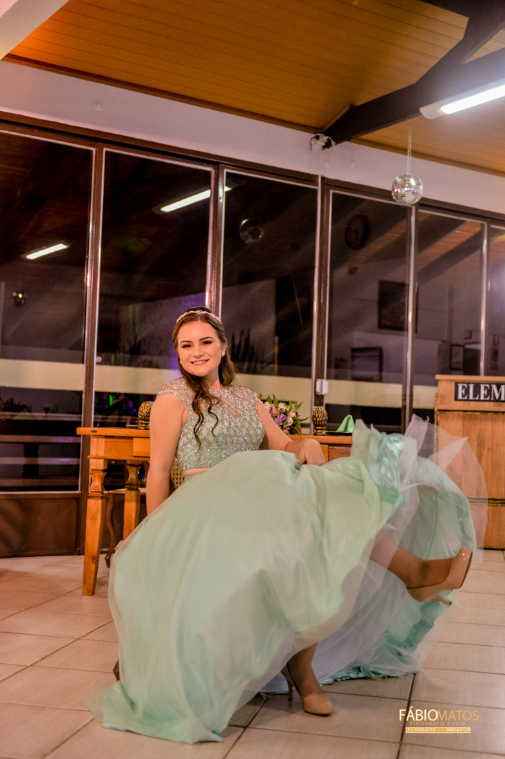 -15th-15anos-festa-makingof-15-years-ivoti-vestido-debutante-festade15anos-rs
-fábiomatos-fotografia-fotógrafo-estânciavelha-salãodebeleza 