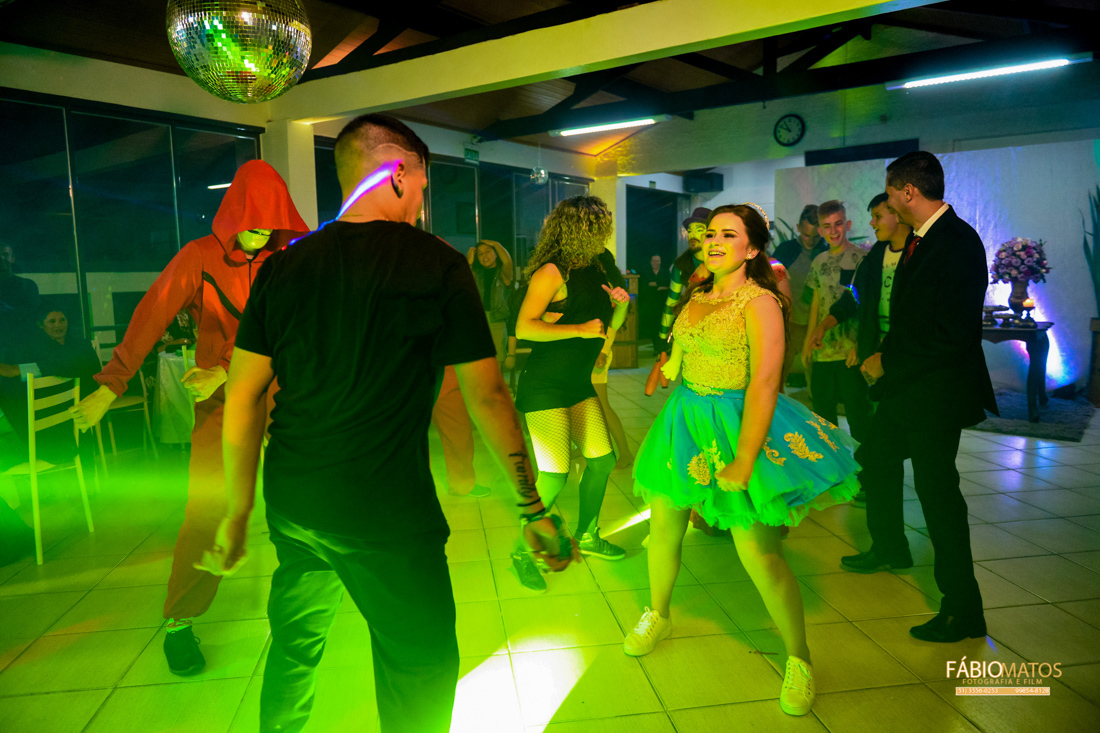 -15th-15anos-festa-makingof-15-years-ivoti-vestido-debutante-festade15anos-rs
-fábiomatos-fotografia-fotógrafo-estânciavelha-salãodebeleza 