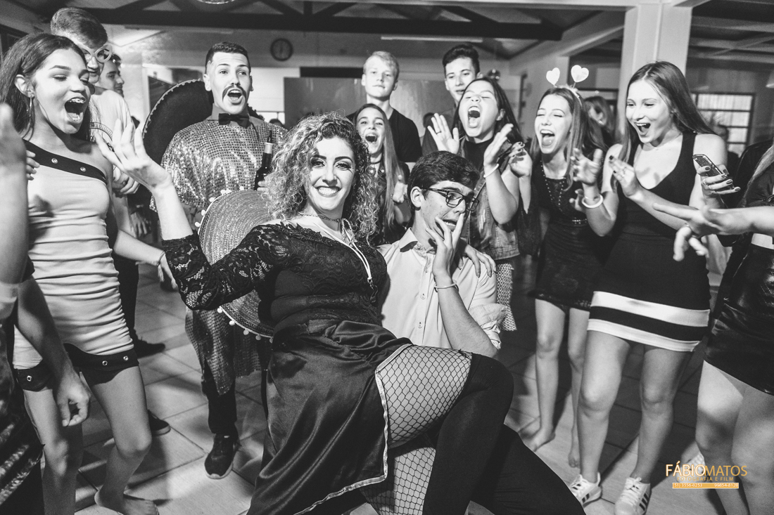 -15th-15anos-festa-makingof-15-years-ivoti-vestido-debutante-festade15anos-rs
-fábiomatos-fotografia-fotógrafo-estânciavelha-salãodebeleza 