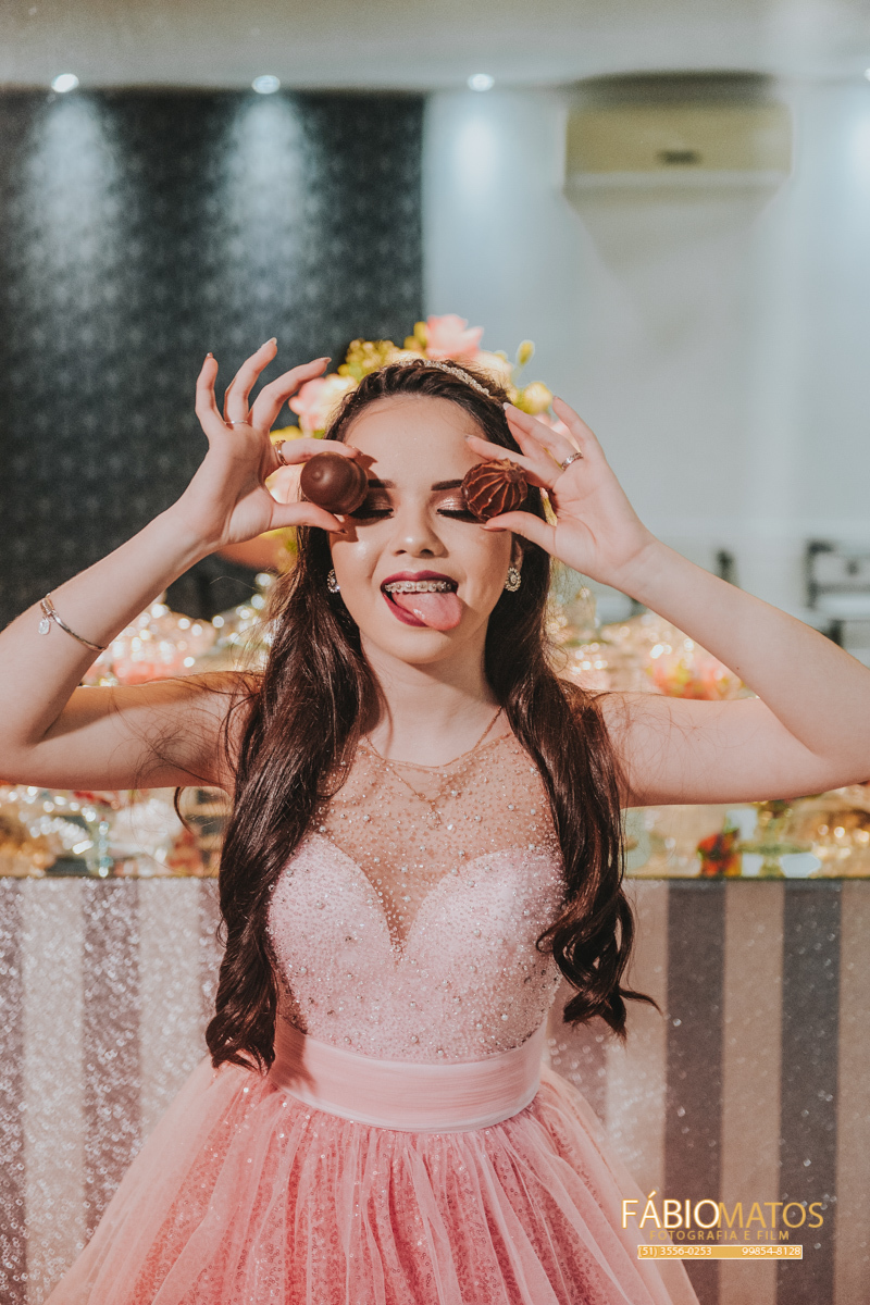 15-anos-debutante-makingof-vestido-pôr-do-sol-espaço-festas-estância-velha-fotografia-fábio-matos-externas-make-maquiagem-fifteen 