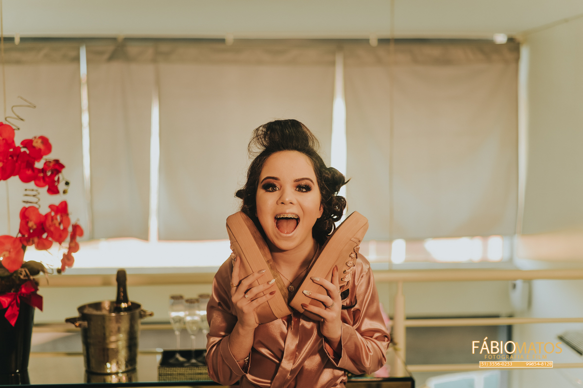 15-anos-debutante-makingof-vestido-pôr-do-sol-espaço-festas-estância-velha-fotografia-fábio-matos-externas-make-maquiagem-fifteen 