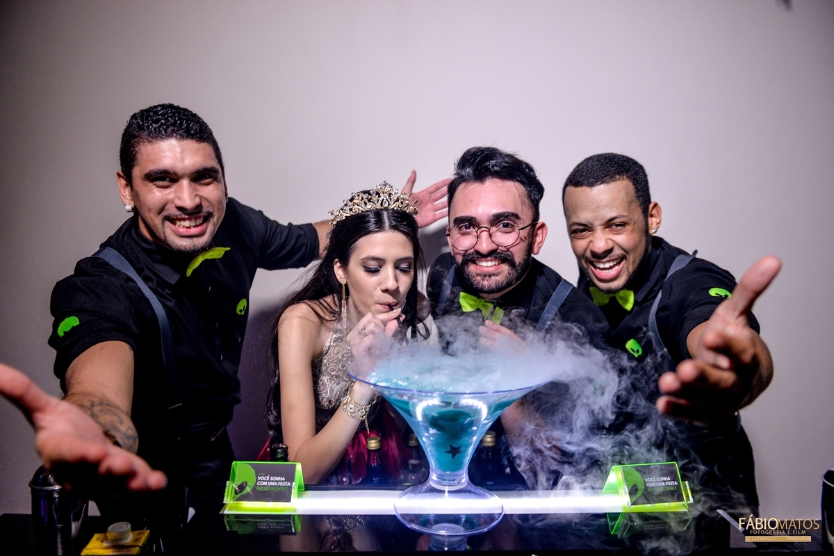 festa-15-anos-15-th-aniversário-externas-carro-pista-de-dança-vestido-make-debutante-