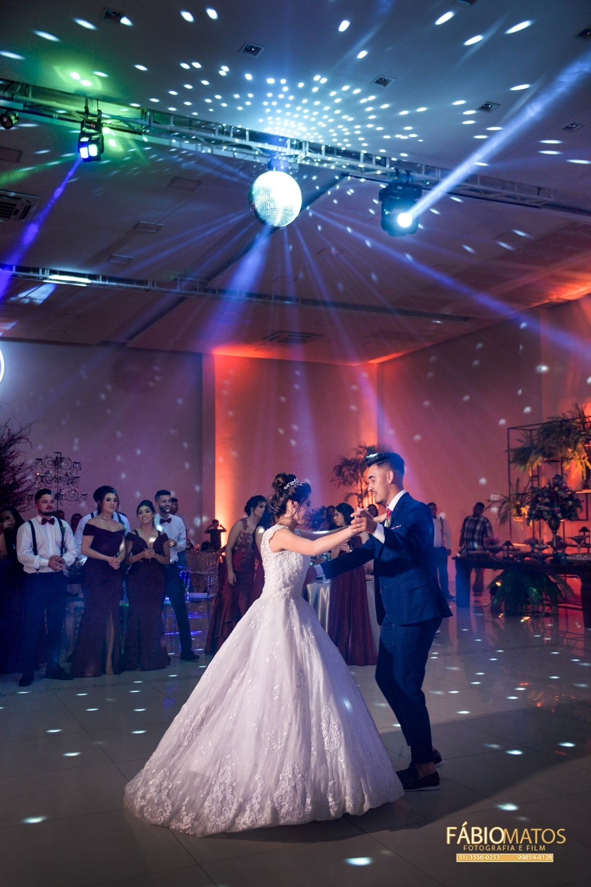 casamento-espaco-vicenda-so-leopoldo-wedding-oziel-dieny-fotografia-fabio-matos-fotografo-fotos-noiva-noivo-making-of-vestido