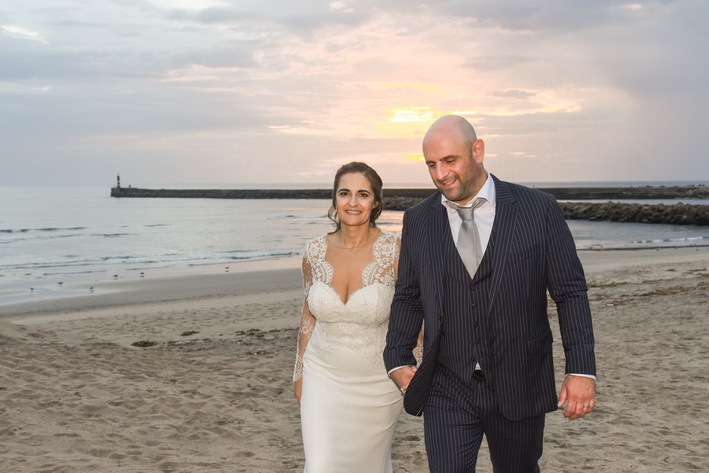 Imagem capa - Carla&Pedro - Wedding - Praia da Azurara por domingos