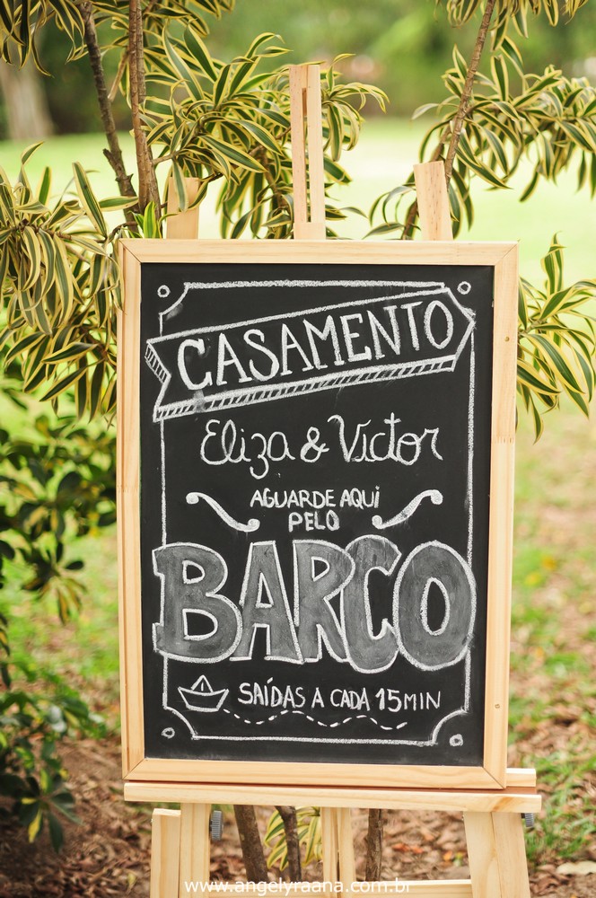fotografia do making off da noiva para o casamento folk de dia na Barra da Tijuca RJ e decoração de casamento