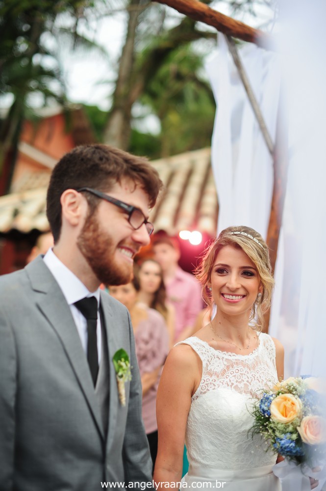 fotografia do casamento de dia para o casamento folk no fim da tarde na Ilha da Gigoia na Barra da Tijuca RJ com fotojornalismo de casamento