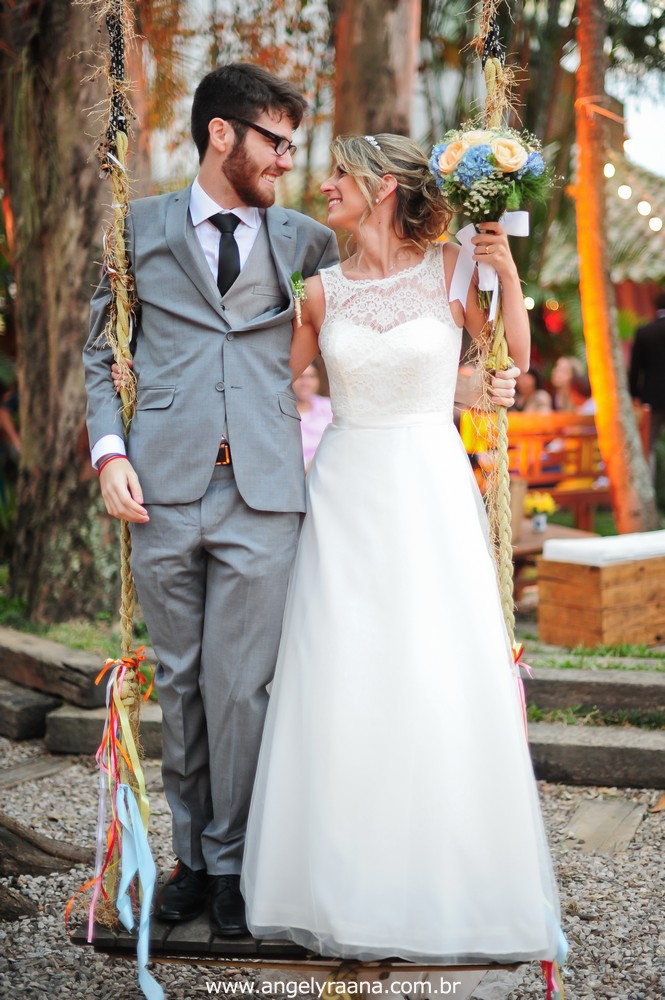 fotografia do casamento de dia para o casamento diy no fim da tarde na Ilha da Gigoia na Barra da Tijuca RJ com fotojornalismo de casamento