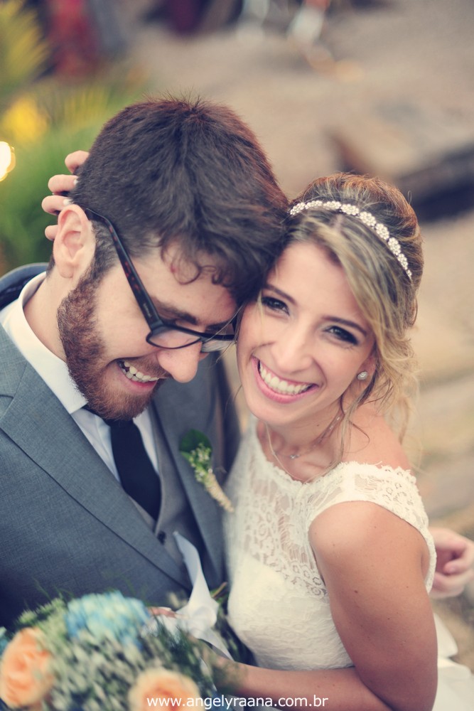 fotografia do casamento de dia para o casamento diy no fim da tarde na Ilha da Gigoia na Barra da Tijuca RJ com fotojornalismo de casamento