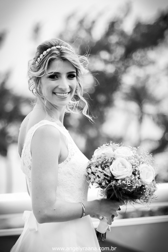 fotografia do making off da noiva para o casamento folk de dia na Barra da Tijuca RJ