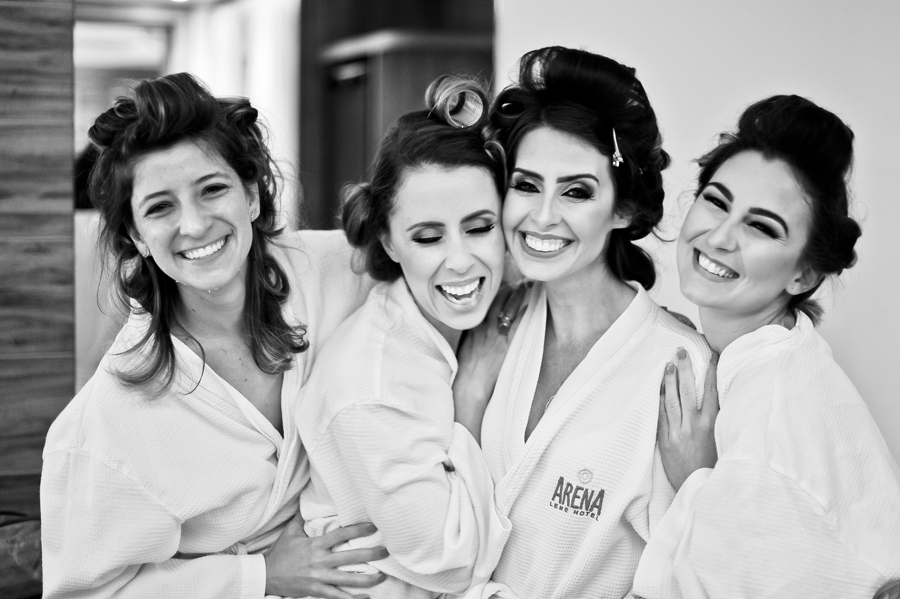 madrinhas da noiva no making off realizado no hotel Arena Leme com produção da Maquiadora Flávia Alexandra, do Mini Wedding realizado no Bistrô Ouvidor Botafogo com cerimonial de Fernanda Gurjão