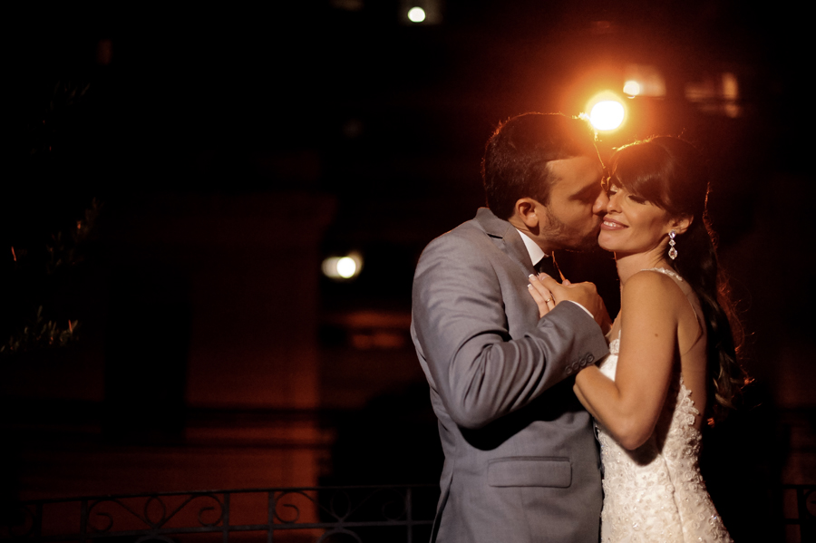 fotografia de noivos do mini wedding realizado no Bistrô Ouvidor Botafogo Rio de Janeiro com cerimonial de Fernanda Gurjão