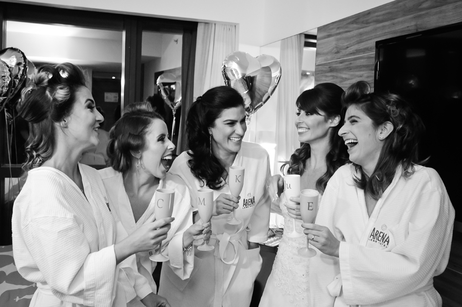 madrinhas da noiva no making off realizado no hotel Arena Leme com produção da Maquiadora Flávia Alexandra, do Mini Wedding realizado no Bistrô Ouvidor Botafogo com cerimonial de Fernanda Gurjão