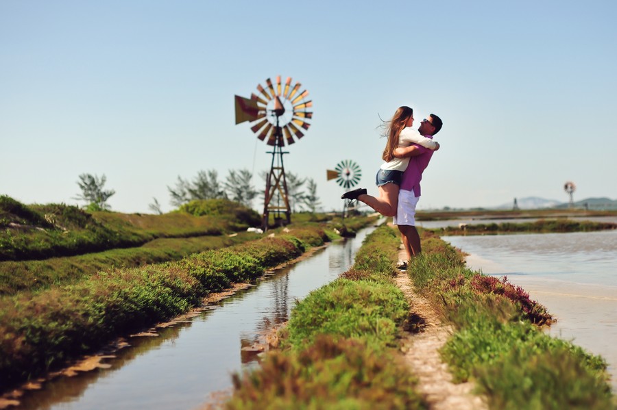 Ensaio de casal nas Salinas em Arraial do Cabo