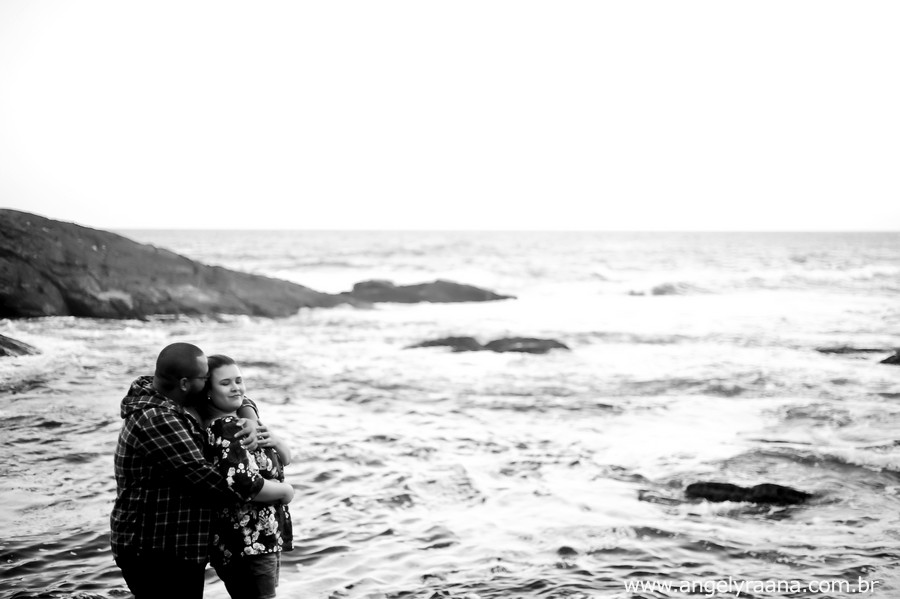 pre wedding realizado ao entardecer em Maricá