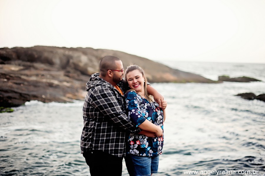 pre wedding realizado ao entardecer em Maricá