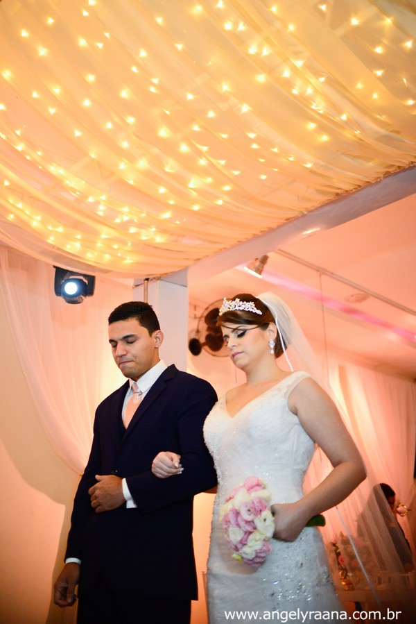 Cerimônia de casamento realizado no espaço de festa 1001 em São Gonçalo