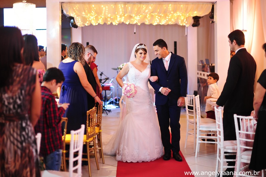 Cerimônia de casamento realizado no espaço de festa 1001 em São Gonçalo
