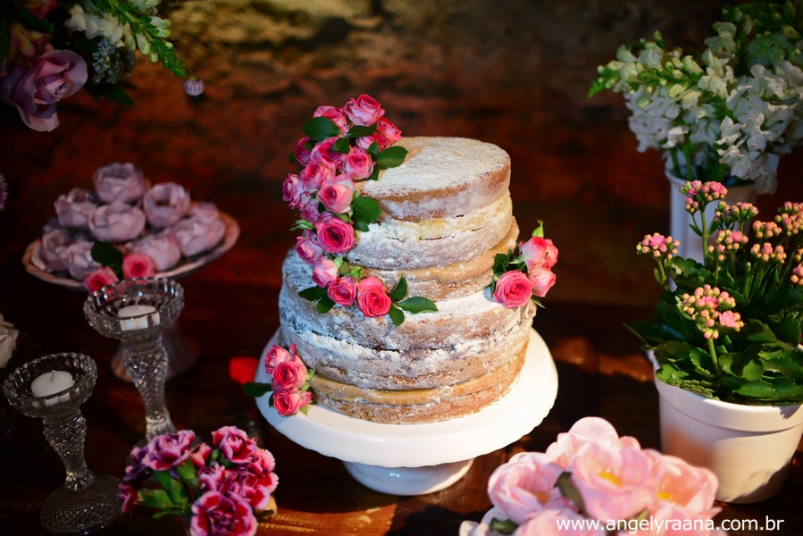 naked cake por LaNata Patisserie no mini wedding realizado no restaurante Nanquim