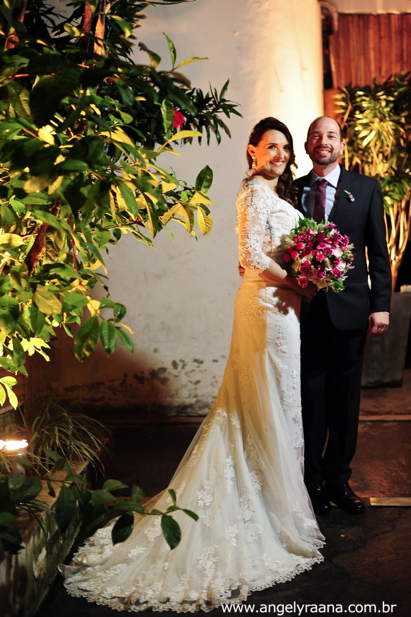 noivos no mini wedding realizado no restaurante nanquin