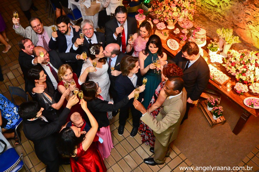 noivos no mini wedding realizado no restaurante nanquin