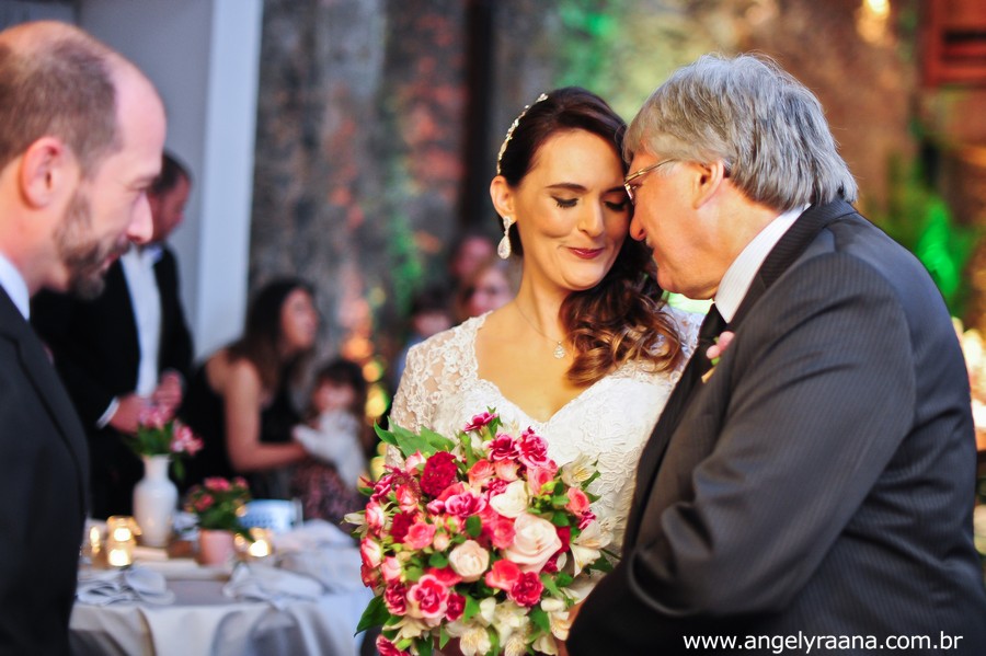 mini wedding no restaurante nanquin entrada da noiva